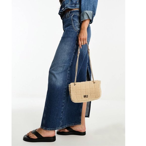 Glamorous Beige Teddy Quilted Chain Strap Shoulder Bag - Picture 2 of 5